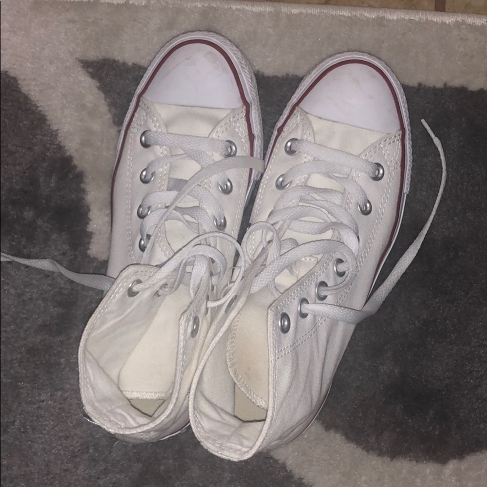 Hightop converse Size 5 in Men / 7 in women